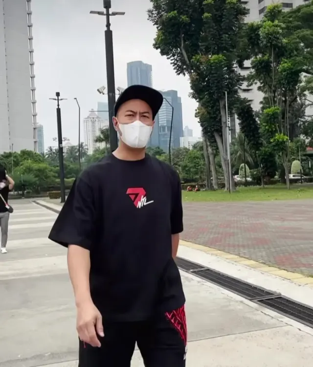 Pandji Singgung Pria yang Ngamuk di Stasiun KRL Sudirman: Sorry Bro, Bukan Niat Gue