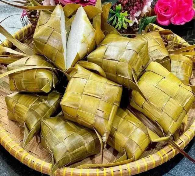 Ketupat Hidangan Wajib Hari Lebaran, Simak Cara dan Tips Memasaknya, Dijamin Anti Gagal!