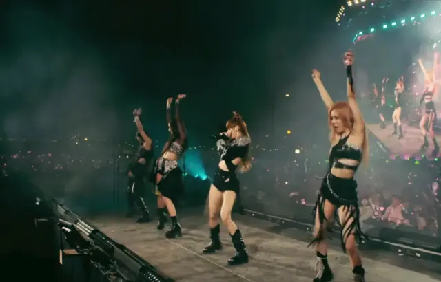 Lirik Lagu dan Terjemahannya BLACKPINK Kick It Di Coachella 2023