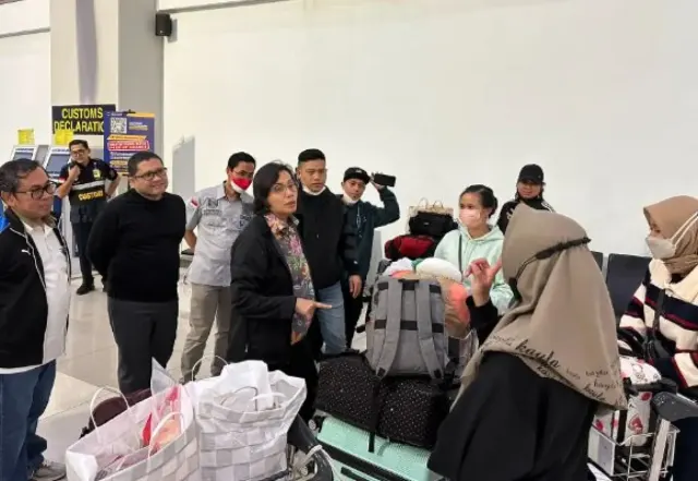 Cerita Menkeu Sri Mulyani Lewat Jalur Penumpang Biasa saat Tiba di Bandara