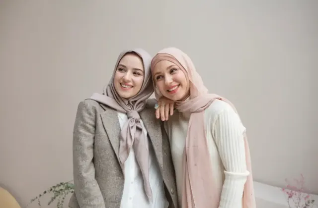 5 Tutorial Hijab Segi Empat, Tampil Menawan dan Cantik Saat Idul Fitri 1444 H