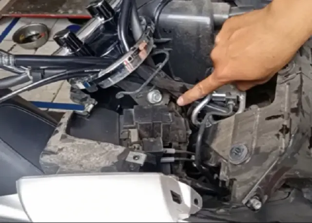 Bikin Pengendara Motor Nggak Nyaman, Ini 3 Ciri Komstir Bermasalah