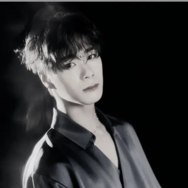 Pemakaman Moonbin ASTRO Tertutup, Moon Sua Jadi Pemimpin Pemakaman