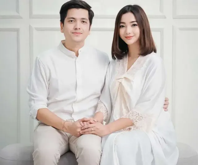 Bebas dari Pertanyaan Kapan Nikah, 7 Artis Rayakan Momen Lebaran Bersama Pasangan Halalnya