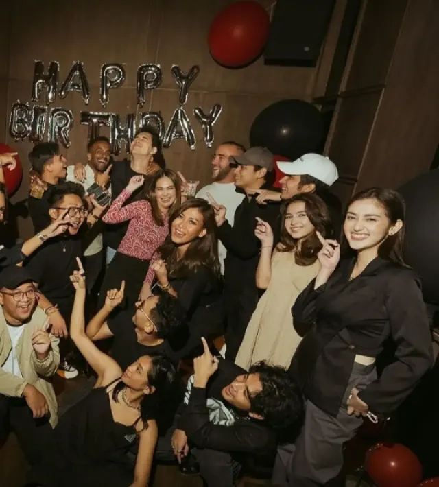 Luna Maya Didoakan Netizen Jadian Sama Maxime Brouttier