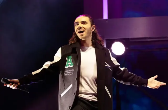 Lirik Lagu Over and Over Again Nathan Sykes, Mengisahkan Sepasang Kekasih yang Saling Mencintai
