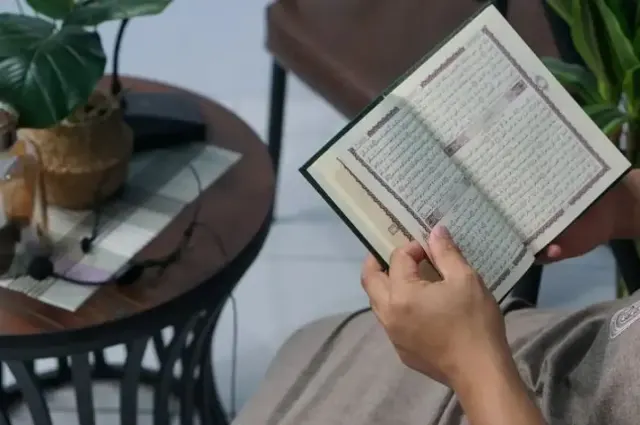Bacaan 3 Ayat Terakhir Surah Al Baqarah Lengkap dengan Terjemahannya