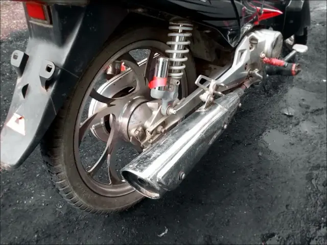 Knalpot Suka Nembak Saat Tarik Gas, Ada 5 Penyebabnya