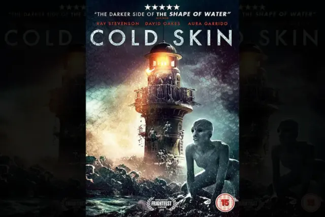 Sinopsis Cold Skin, Pulau Terpencil yang Dihuni Makhluk Misterius