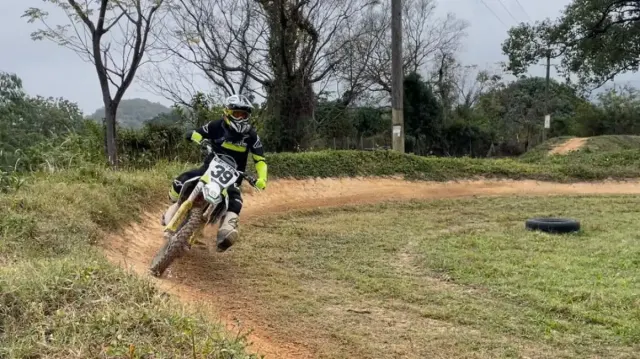 Pemula yang Mau Jajal Motocross, Ini Tips Amannya