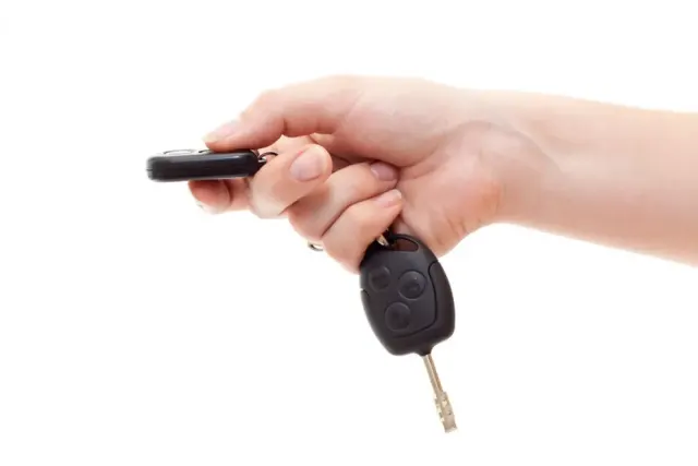 Ada 4 Penyebab Alarm Mobil Gak Bunyi Saat Dikunci, Mending Baca daripada Nanya Tetangga!
