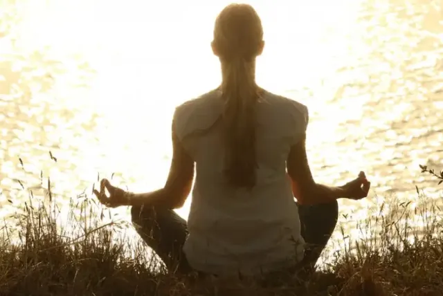 Apa Itu Meditasi? Kenali Jenis-jenisnya dan Manfaatnya