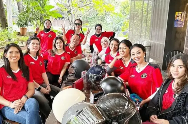 Vega Darwanti hingga Asri Welas Ikut Parade Emas Timnas SEA Games 2023