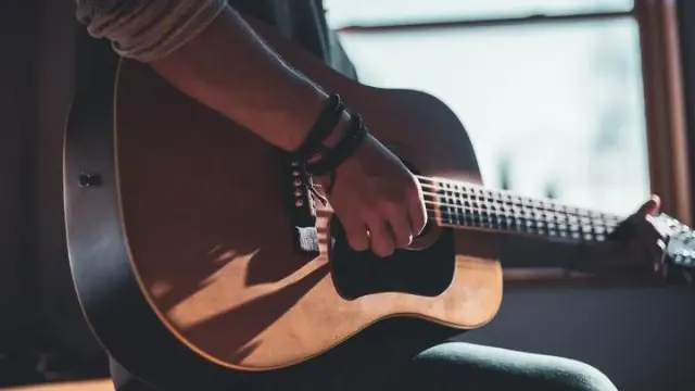 Lirik Lagu dan Chord Gitar Dadi Siji yang Menceritakan Harapan Pasangan