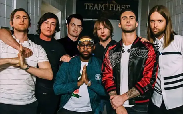 Lirik Lagu Middle Ground Oleh Maroon 5 Beserta Terjemahan Bahasa Indonesia