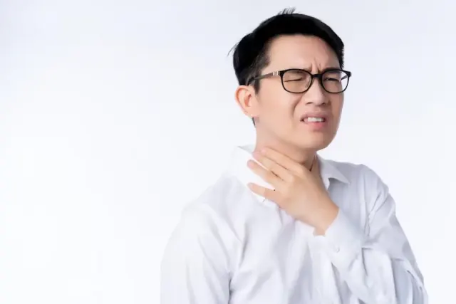Kenali Ciri-ciri Amandel dan Penyebab Radangnya