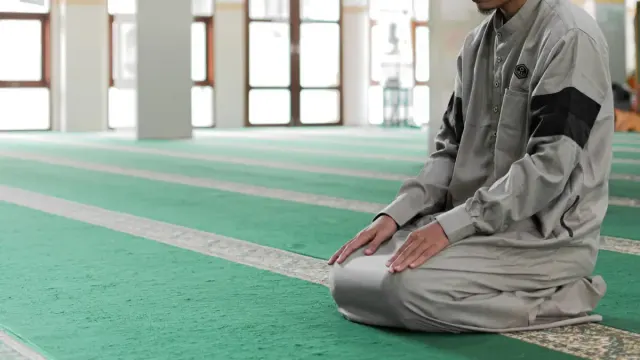 Niat Sholat Dhuha 2 Rakaat, Tata Cara dan Keutamaannya