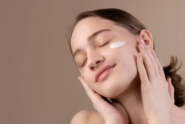 5 Skincare Terbaik untuk Menghilangkan Komedo, Nggak Mahal Kok!