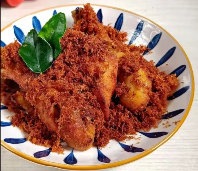 Resep Ayam Goreng Serundeng Kelapa, Rasa Enak dan Gurih Nikmat Dimakan Pakai Nasi Hangat