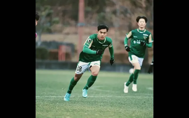 Teknik Lemparan Bola Andalan Pratama Arhan Sukses Bawa Tokyo Verdy Menang di Emperor Cup