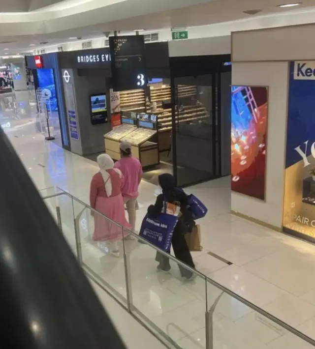 Tasyi Sedang Trending Karena Karyawannya Banyak Bawa Belanjaan, Suaminya Tak Bawa Apa-apa