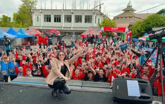 5 Fakta Kecelakaan Pedangdut Difarina Indra, Mobil Sampai Ringsek