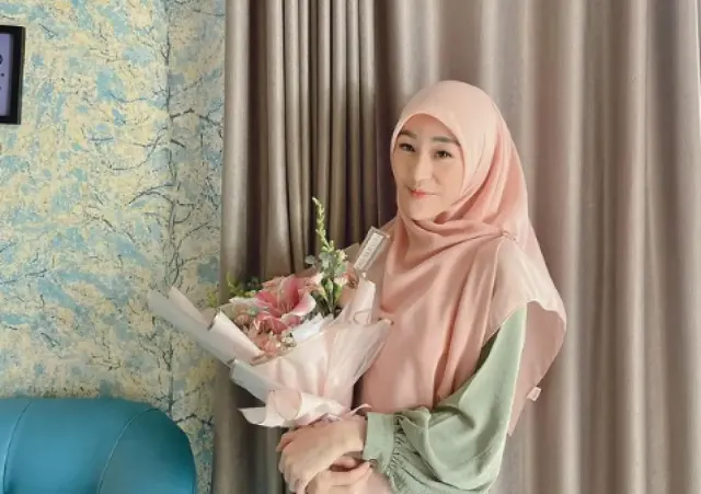 Profil Larissa Chou yang Dianggap Lebih Berkelas Hadapi Perceraian daripada Inara Rusli