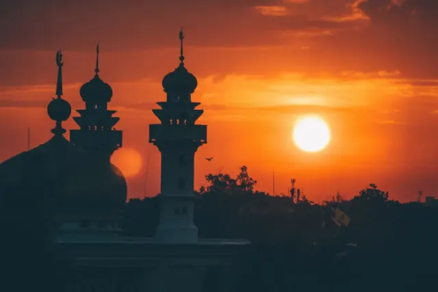 Bacaan Takbir saat Idul Adha Lengkap dengan Hukum hingga Terjemahannya