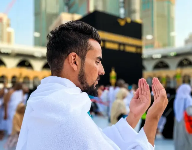 Doa agar Bisa Segera Haji dan Umroh Bareng Keluarga Tercinta
