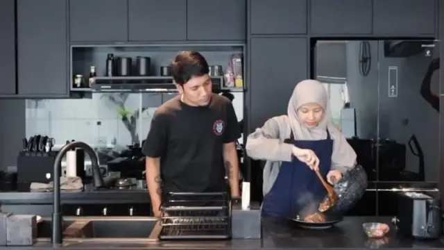 Meski Resmi Cerai, Desta Masih Wajib Nafkahi Natasha Rizki