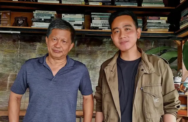 Jangan Percaya! Rocky Gerung Dijemput Paksa Polisi