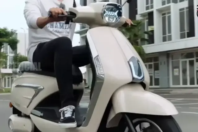 Harga Motor Listrik Molindo DX 11, Mirip Vespa Plus Bersubsidi