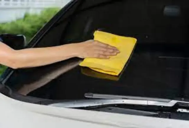 Cara Pakai Cerium Oxide untuk Menghilangkan Baret Pada Kaca Mobil