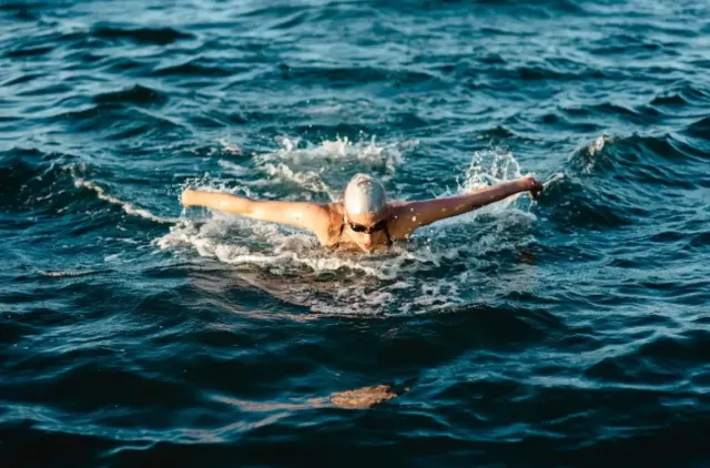 12 Manfaat Renang untuk Kesehatan Tubuh dan Perkembangan Anak, Yuk Berenang!