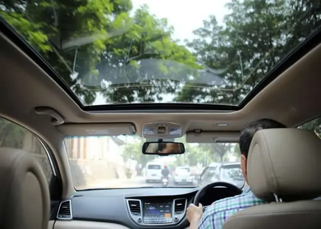 Perbedaan Sunroof, Moonroof dan Panoramic Roof Mobil Serta Biaya Pasangnya