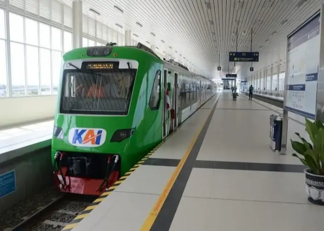 Harga Tiket dan Jadwal Kereta Bandara YIA