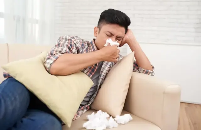Macam-macam Penyebab Dahak Berlebihan yang Penting Diketahui