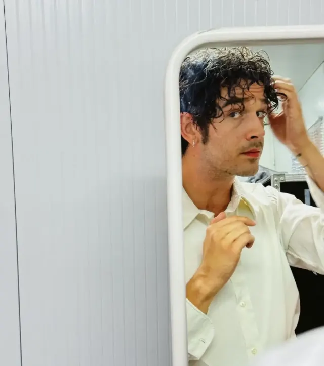 8 Aksi Kontroversial yang Pernah Dilakukan Matty Healy The 1975, Vokalis Band yang Dilarang Tampil di Malaysia