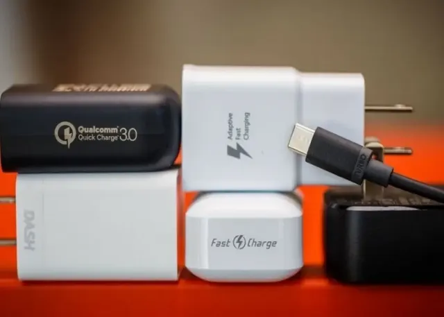 Cara Cek Smartphone yang Kamu Gunakan Mendukung Fast Charging atau Tidak