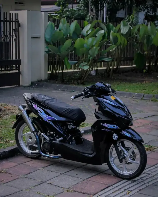 5 Rekomendasi Modifikasi Tampilan Honda Beat Sreet Hitam yang Enak Dipandang