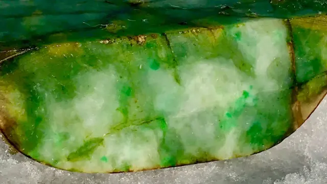 7 Mineral Paling Langka di Dunia, Bukan Rubi dan Berlian