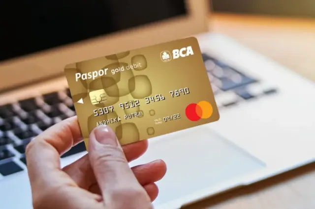 8 Jenis Kartu Debit Bank BCA, Kenali Juga Fungsinya!