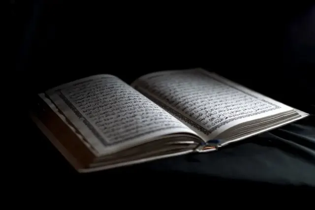 Surah Yasin Ayat 36, Bukti Allah Menciptakan Manusia Berpasang-pasangan