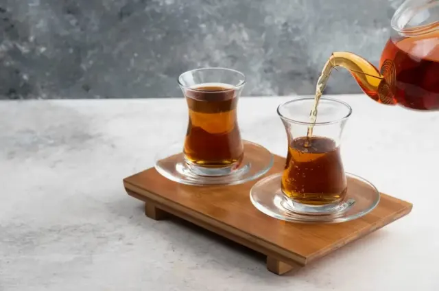 Viral Video Jangan Minum Teh Setelah Makan Bakso, Benarkah Ada Efek Negatifnya?