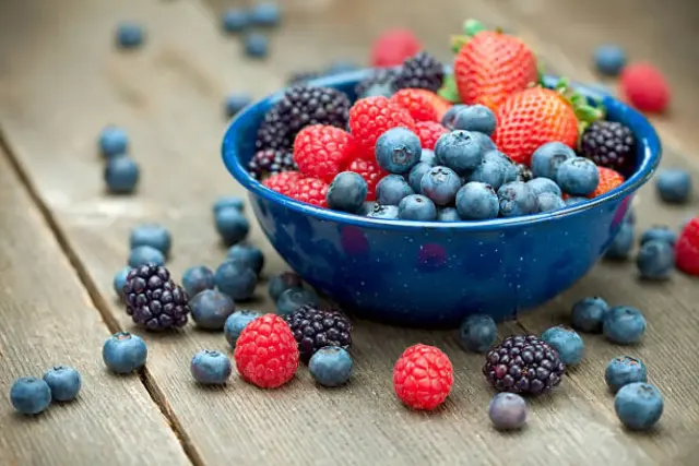 Blackberry Bukan Termasuk Buah Berry, Simak Penjelasan Berikut