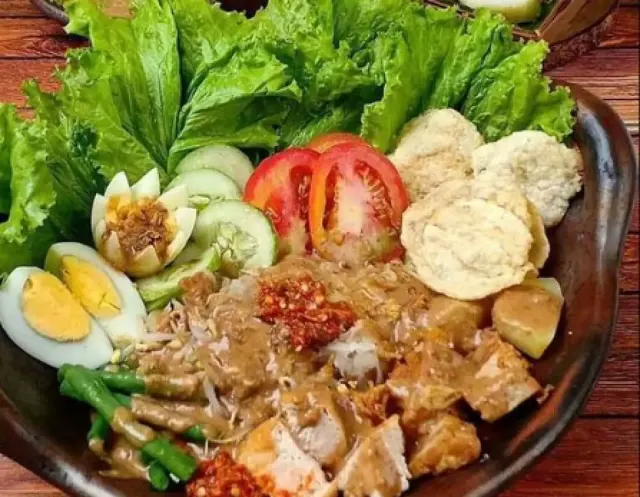 4 Resep Gado-gado Dijamin Enak dengan Bumbu Kacang yang Legit, Sajian Otentik Indonesia yang Menggoda