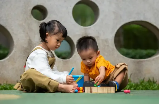 Syarat dan Tata Cara Adopsi Anak di Indonesia