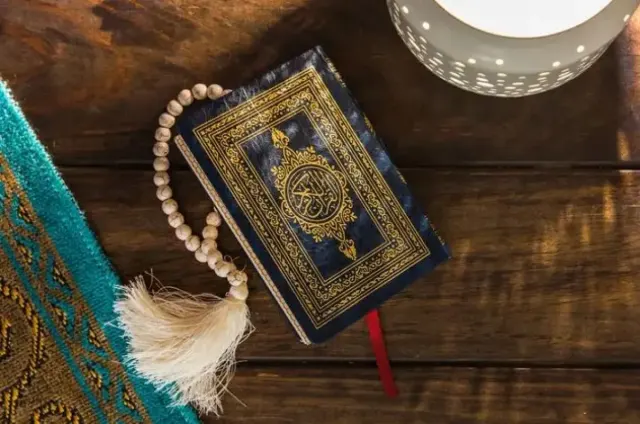 Bacaan dan Arti Surah Al Qariah, Gambaran tentang Hari Kiamat