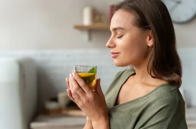 6 Bahaya Terlalu Banyak Minum Teh, Bikin Cemas hingga Sakit Kepala