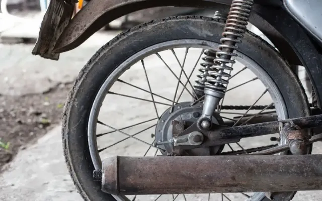 Cara Mudah Menghilangkan Karat pada Knalpot yang Bisa Kalian Coba!
